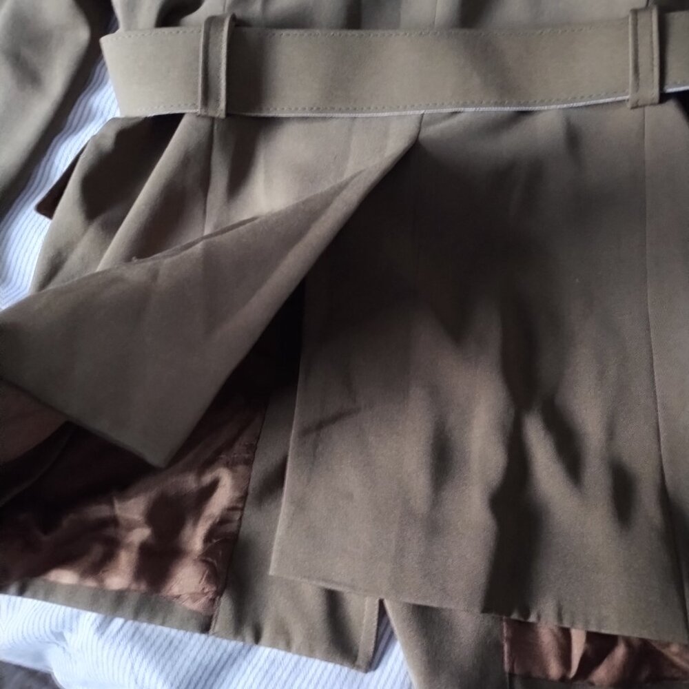 Louben Women's Olive Green Utilitarian Coat | Size US 10 - Picture 7 of 13
